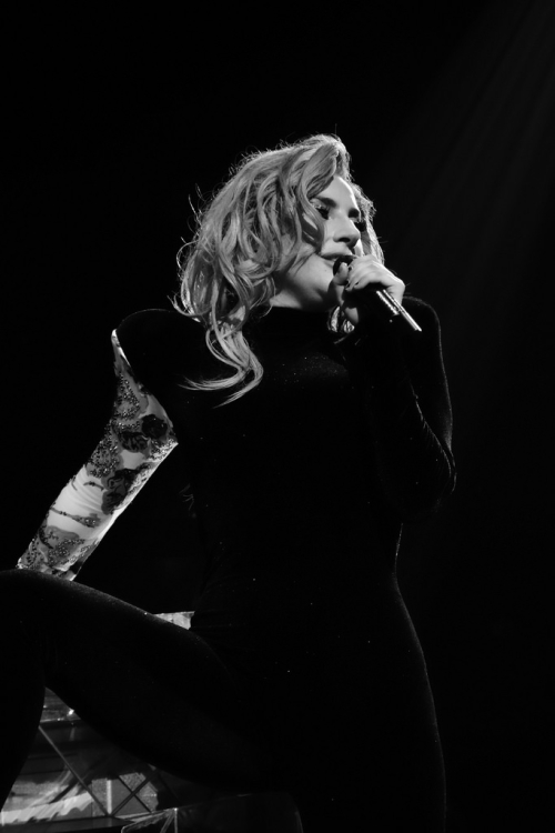 076.jpg